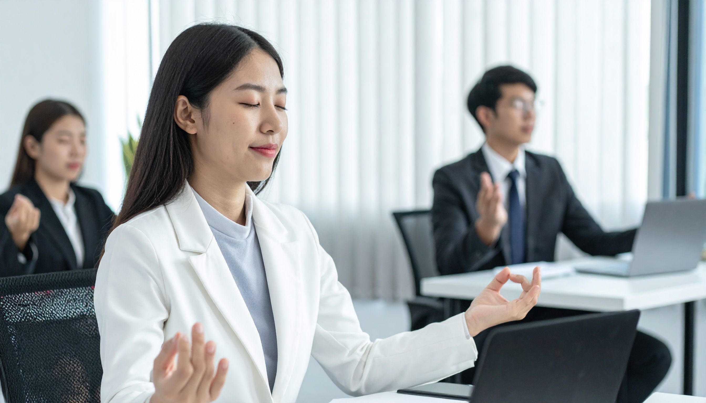 Tâm thức – Cảm thọ – Vô thường: Ba trụ cột thiền Vipassana